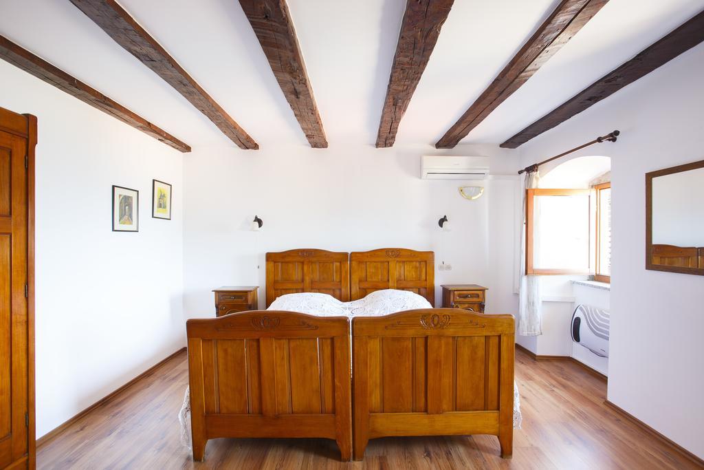 Apartments Villa Kastav In Old Town Center With Sea View And Parking Cameră foto